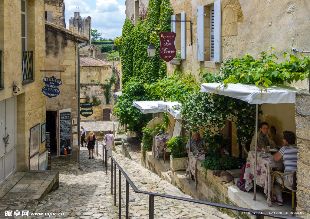 中世纪田园风景摄影图