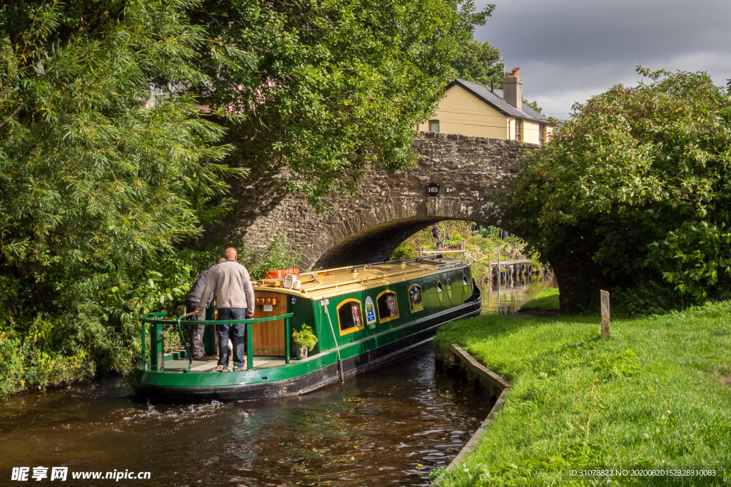 中世纪田园风景摄影图