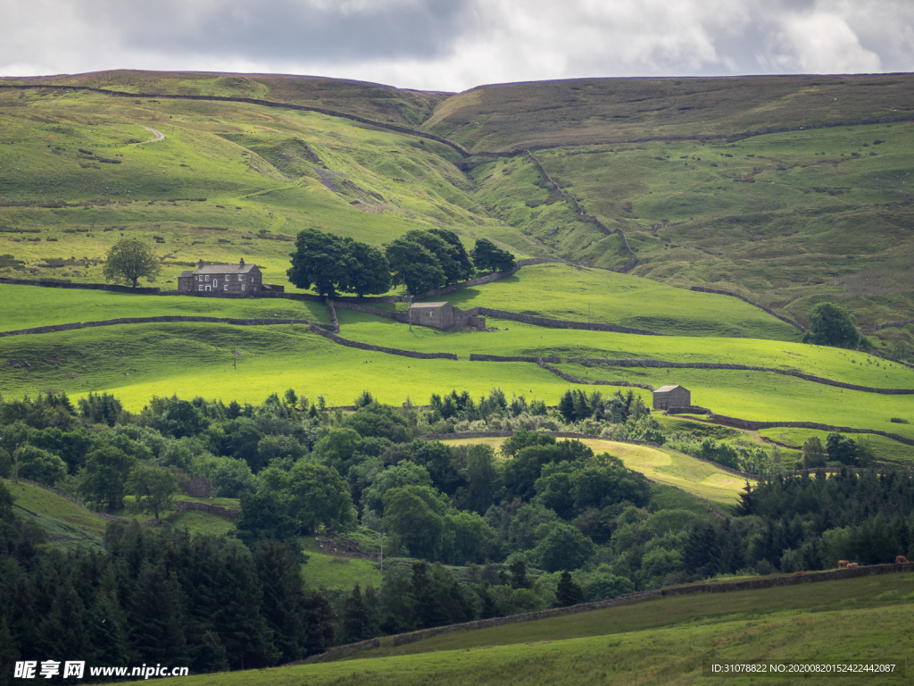 中世纪田园风景摄影图