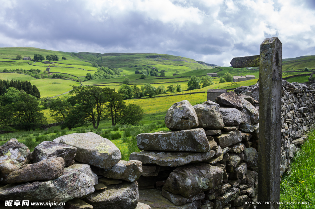 中世纪田园风景摄影图