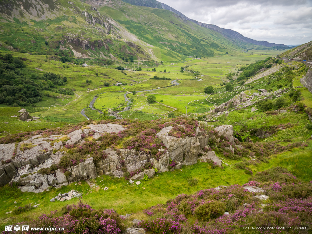 中世纪田园风景摄影图