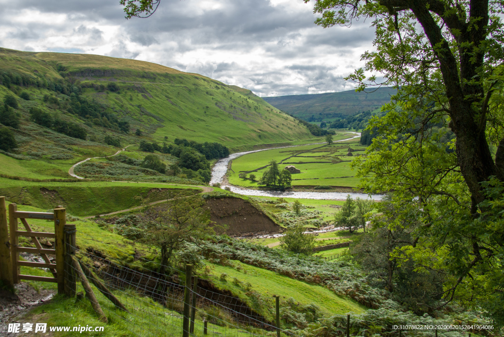 中世纪田园风景摄影图