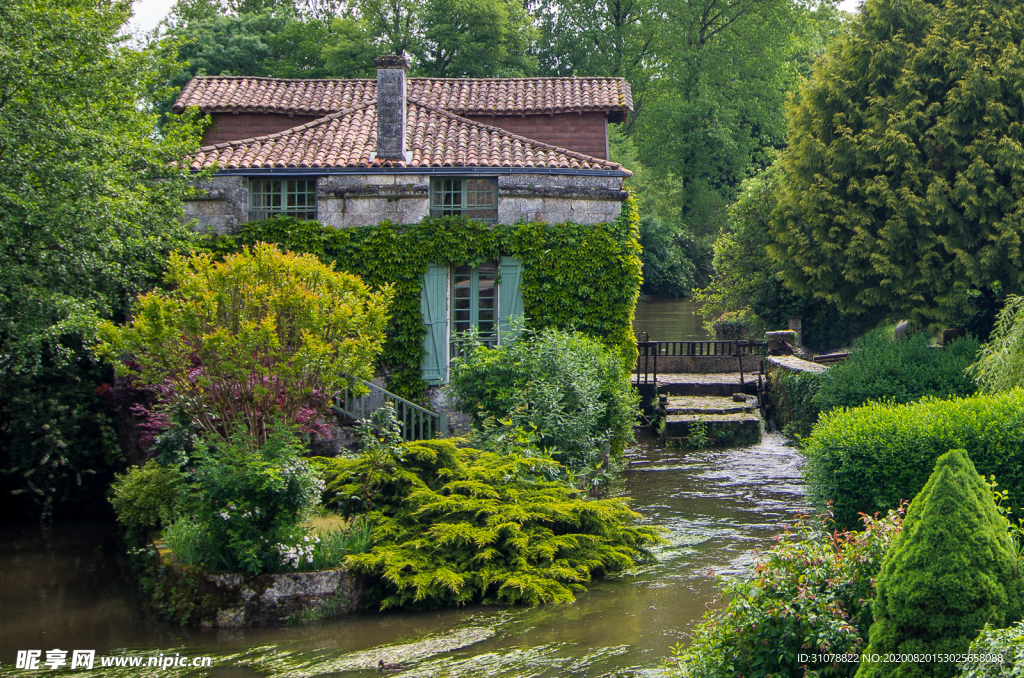 中世纪田园风景摄影图