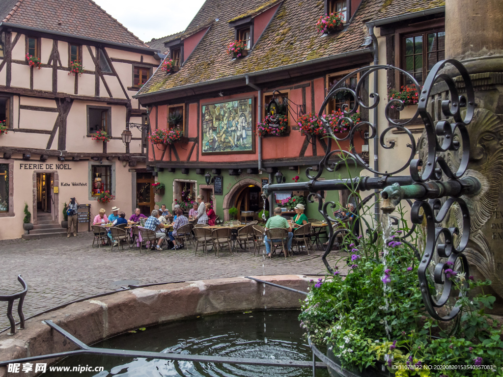 中世纪田园风景图