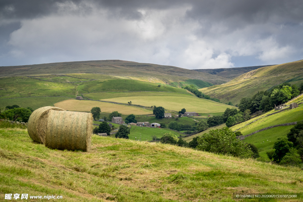 中世纪田园风景图