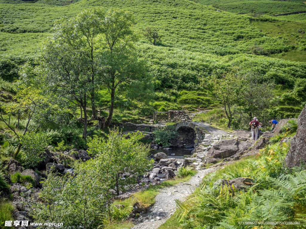 中世纪田园风景图