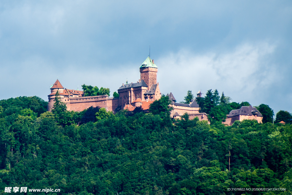 中世纪田园风景图
