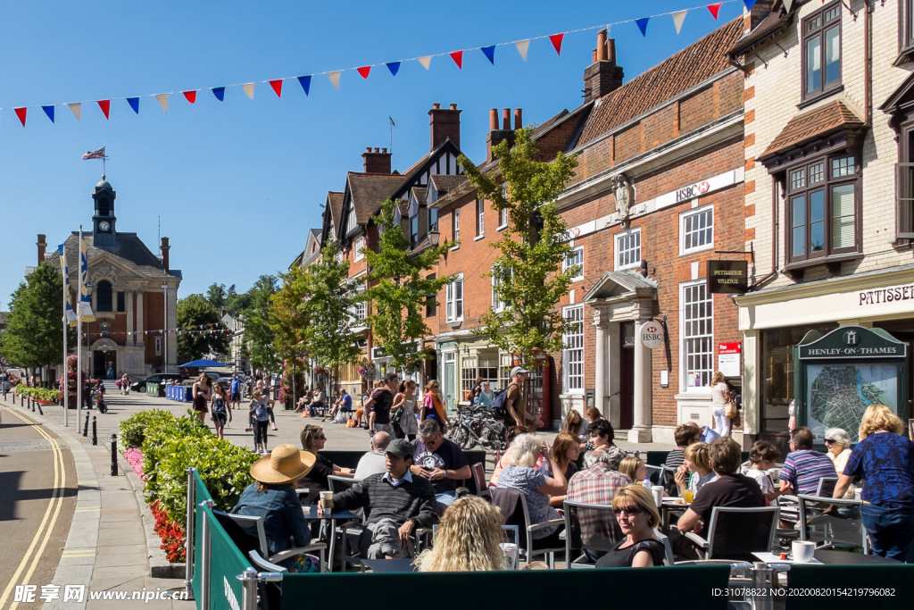 中世纪田园风景图