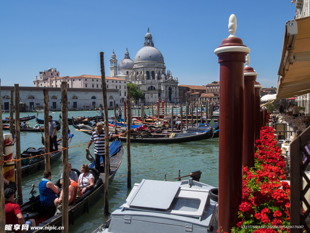 中世纪田园风景图