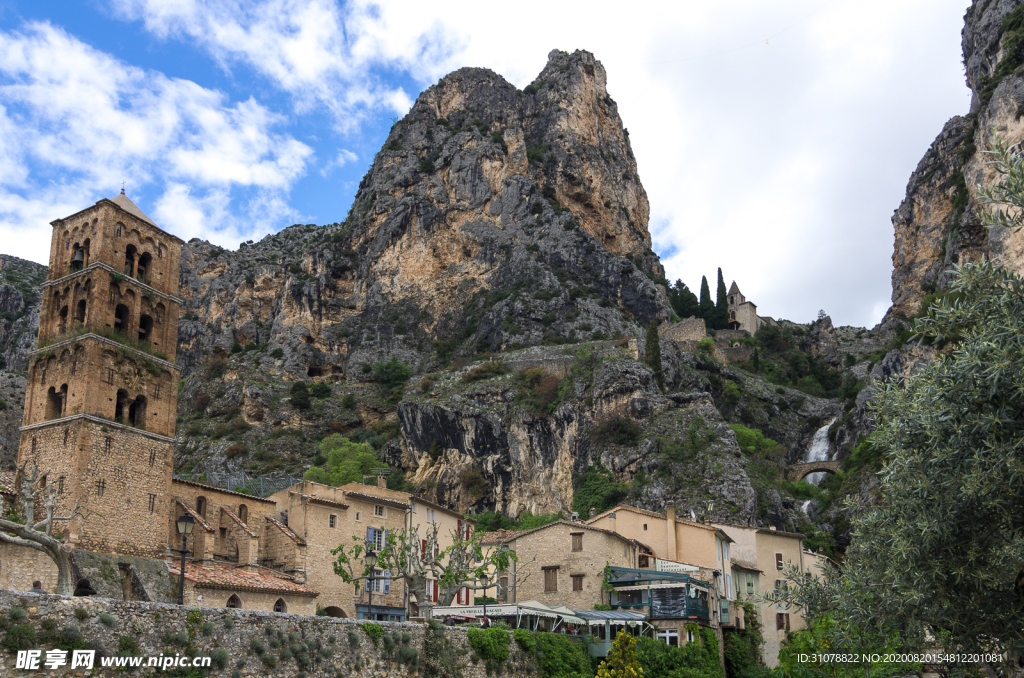 中世纪田园风景图