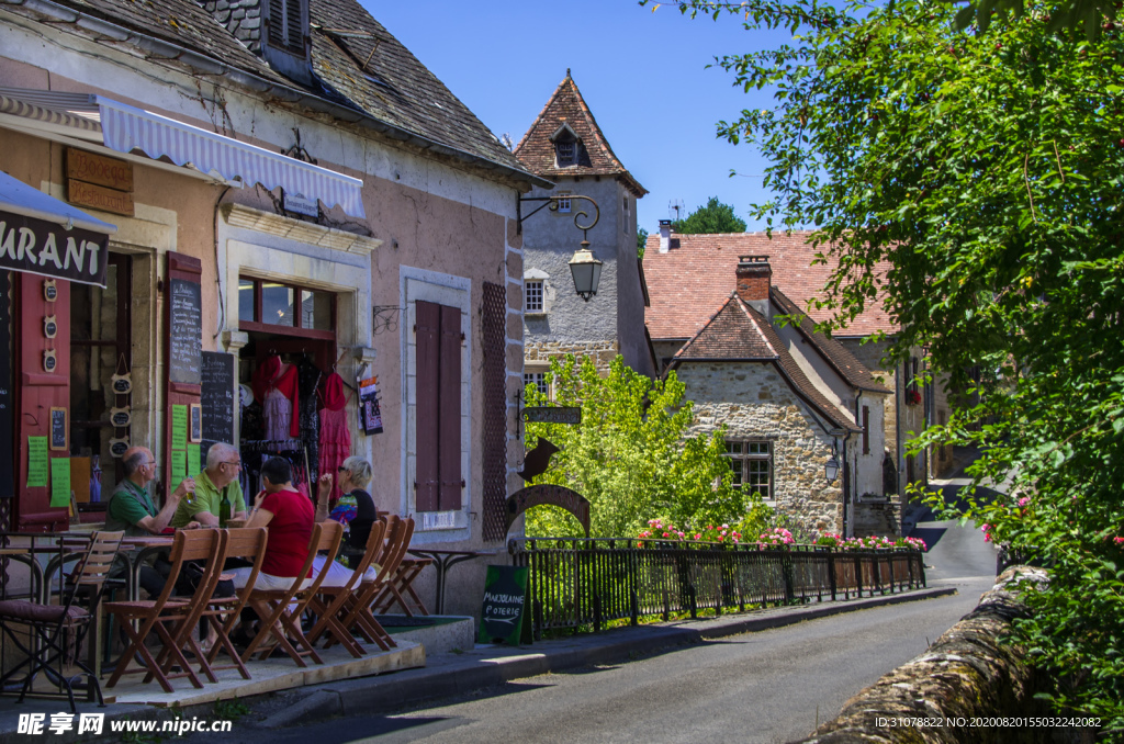 中世纪田园风景图