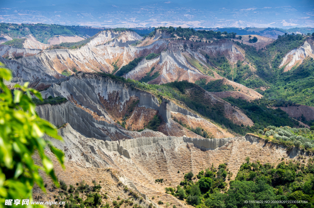 中世纪田园风景图