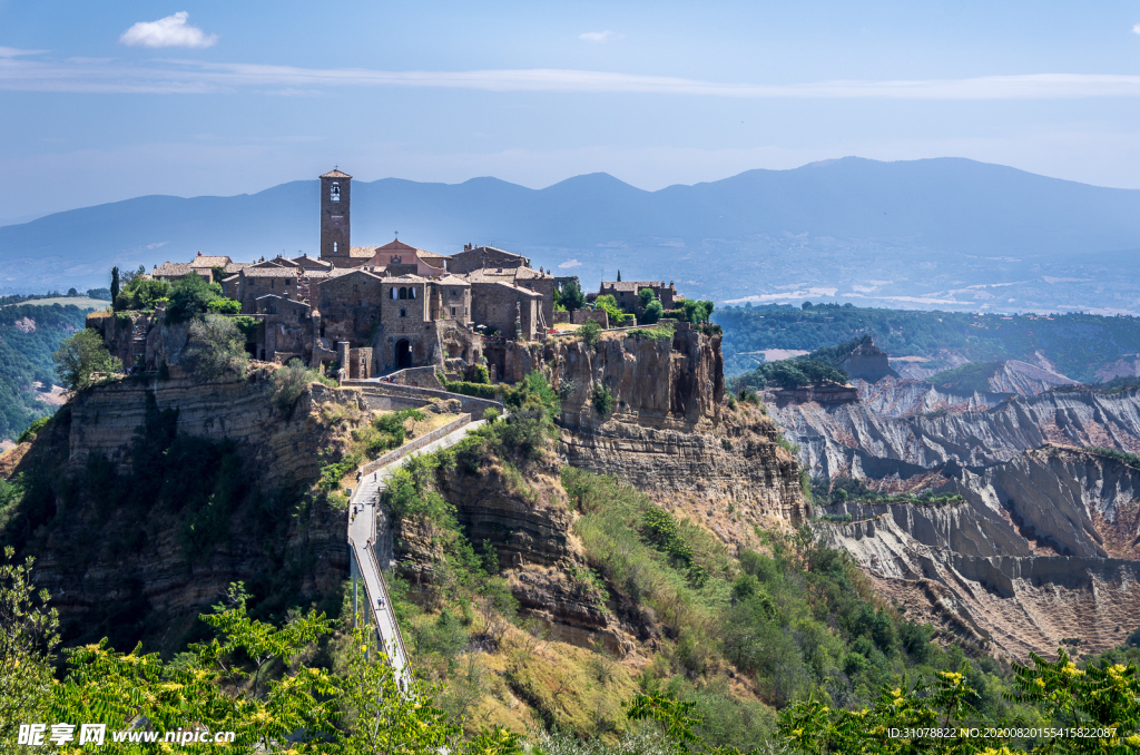 中世纪田园风景图