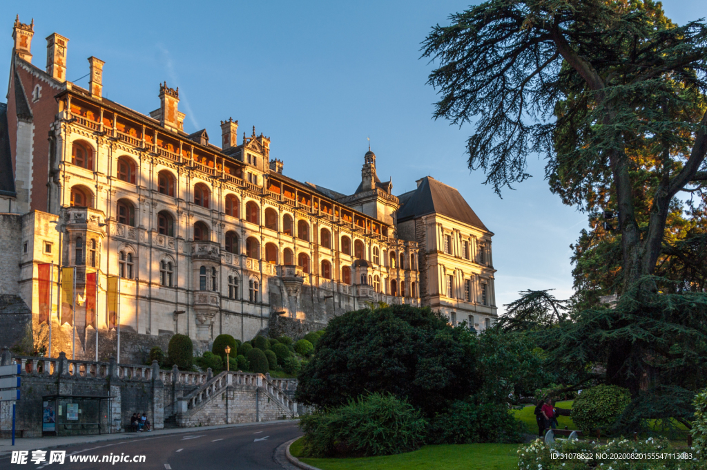 中世纪田园风景图