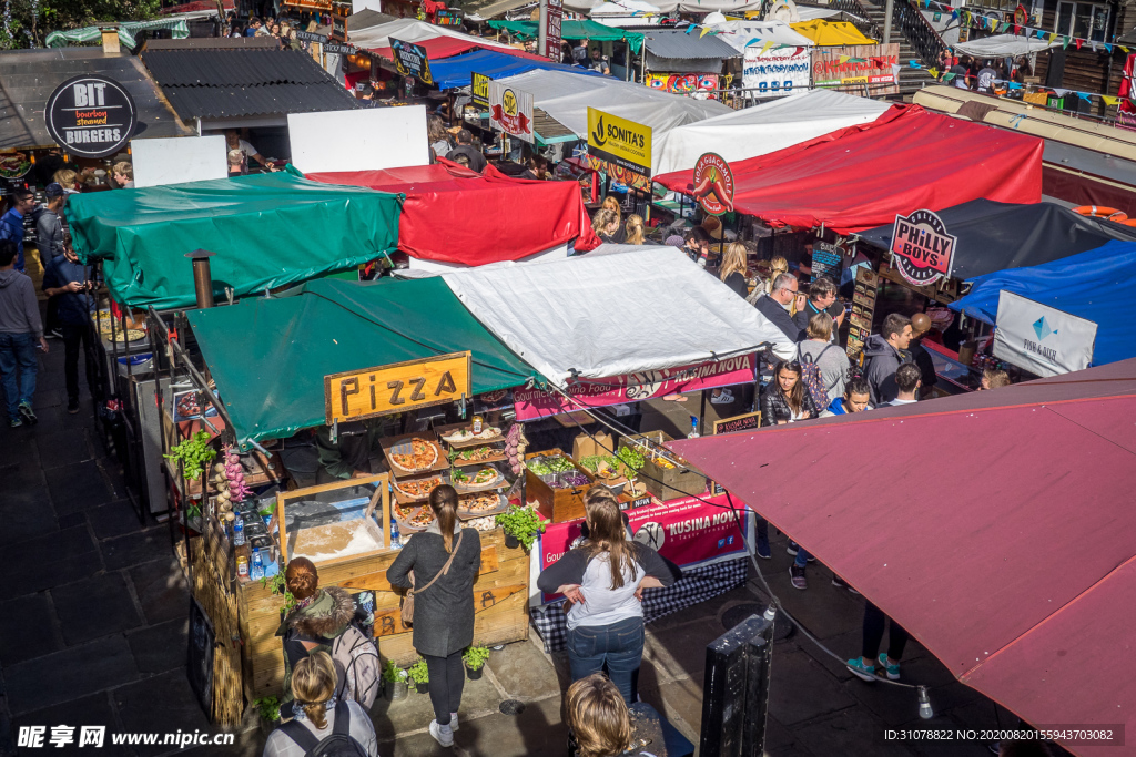 中世纪田园风景图
