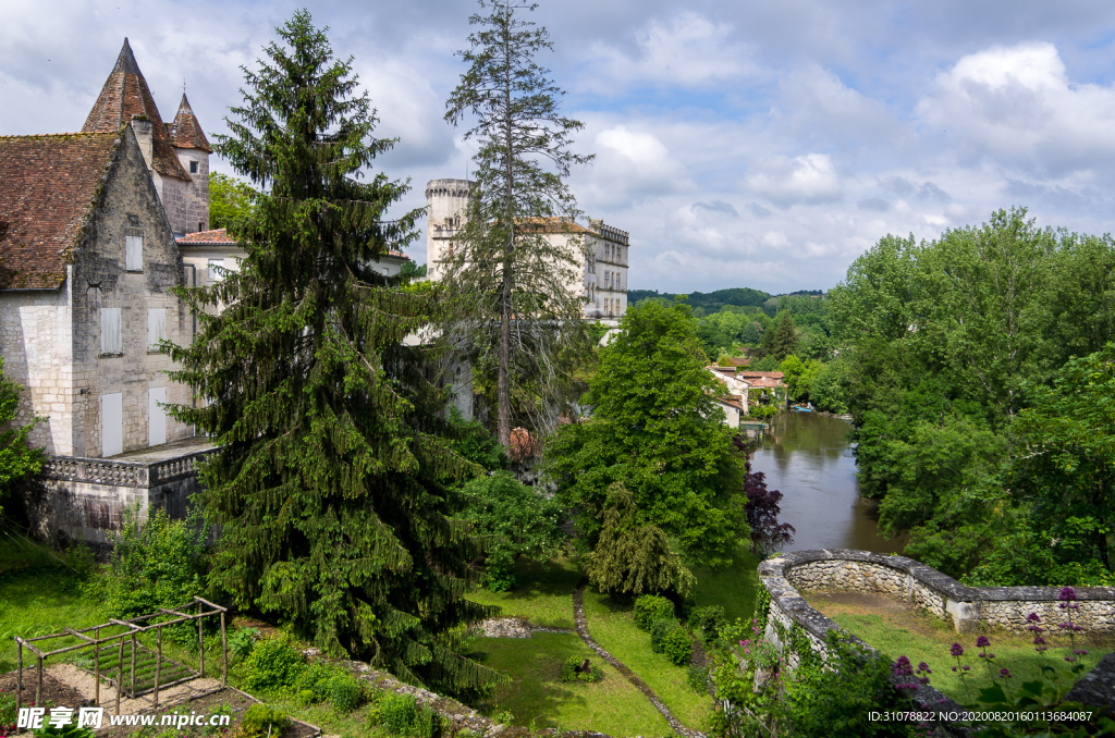 中世纪田园风景图