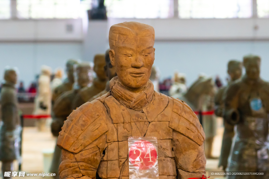 秦兵马俑一号坑遗址24号兵俑