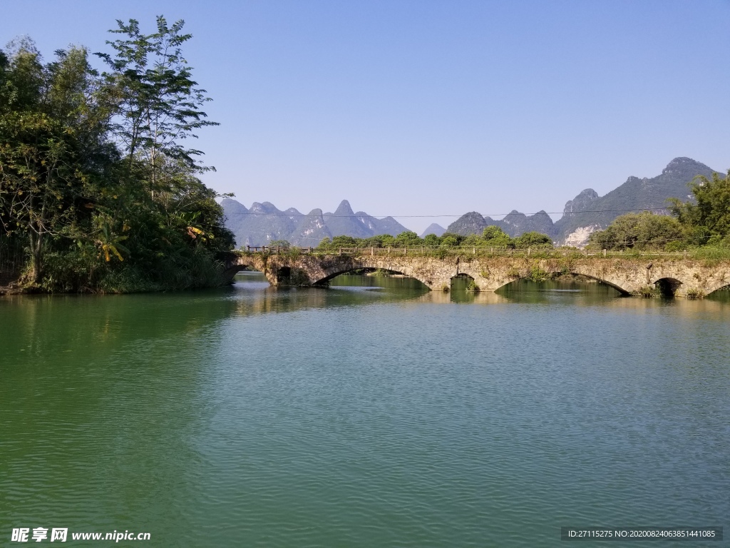 风景图片 山水 蓝天白云