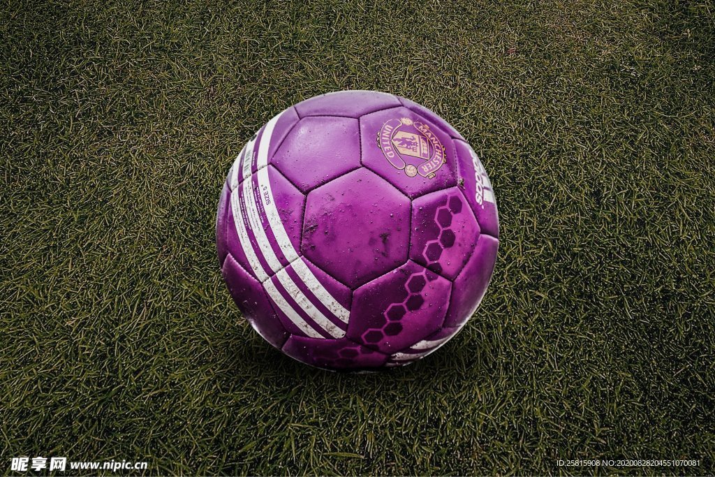 足球