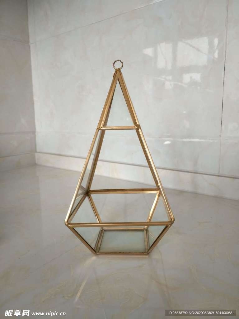 北欧几何玻璃花房实拍图