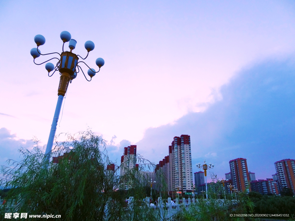平山县城冶河桥风景