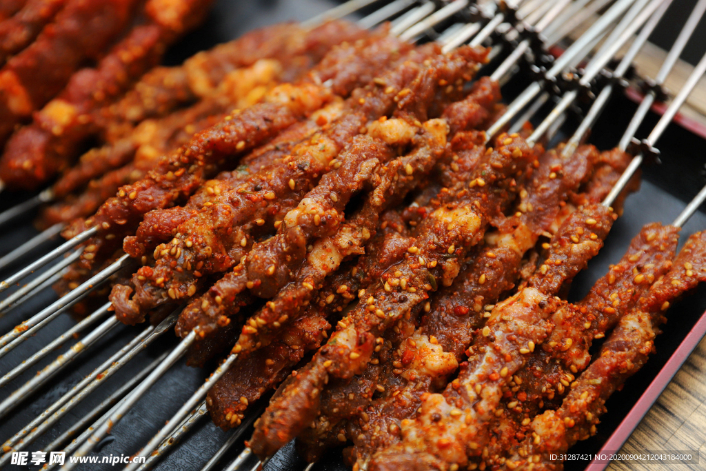 羊肉串烧烤