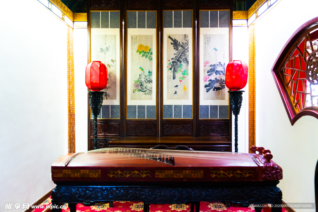 西安鼓楼清代家具展古筝