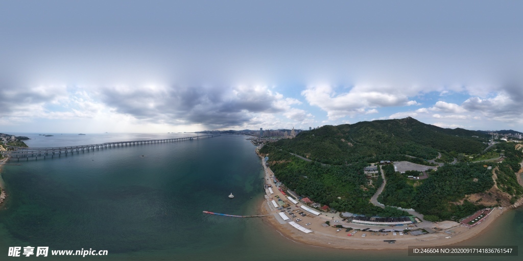 大连滨海路金沙滩全景图