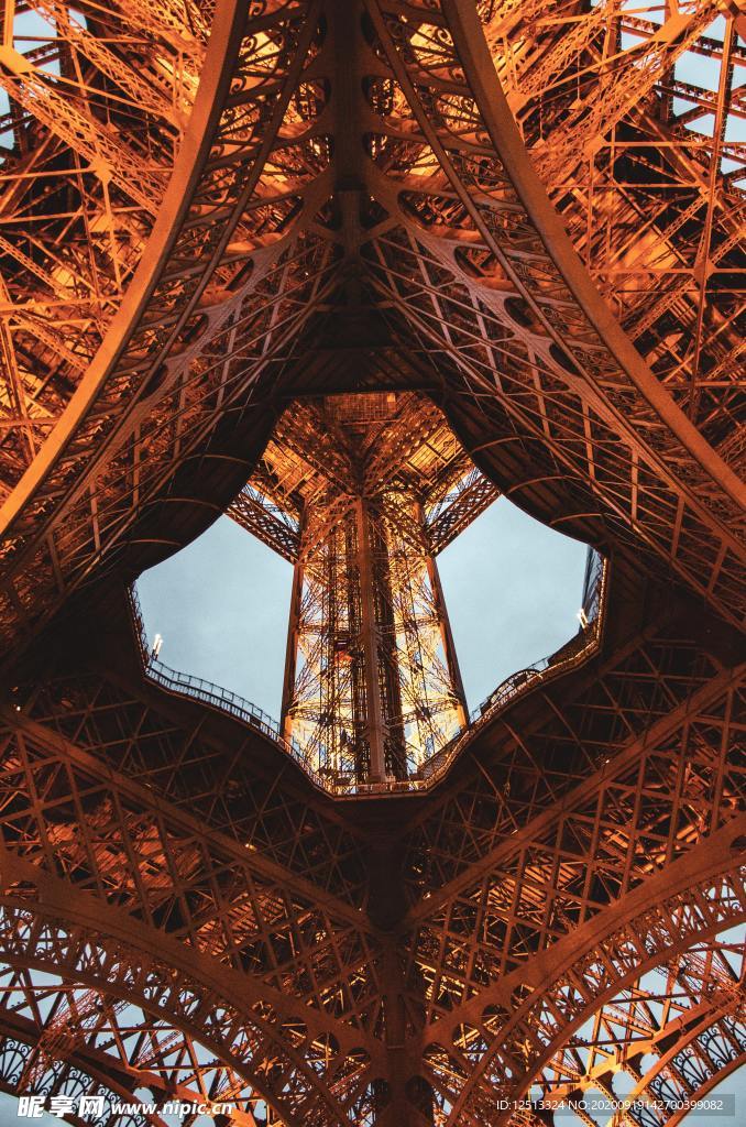埃菲尔铁塔