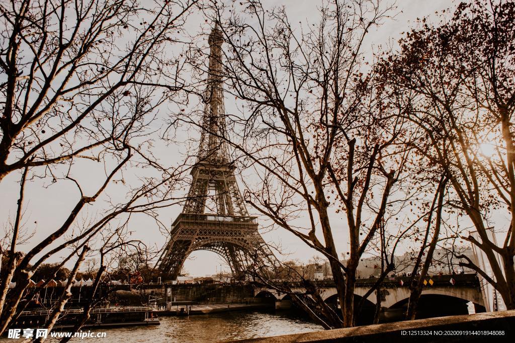 埃菲尔铁塔