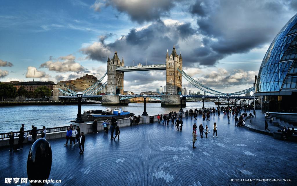伦敦塔桥