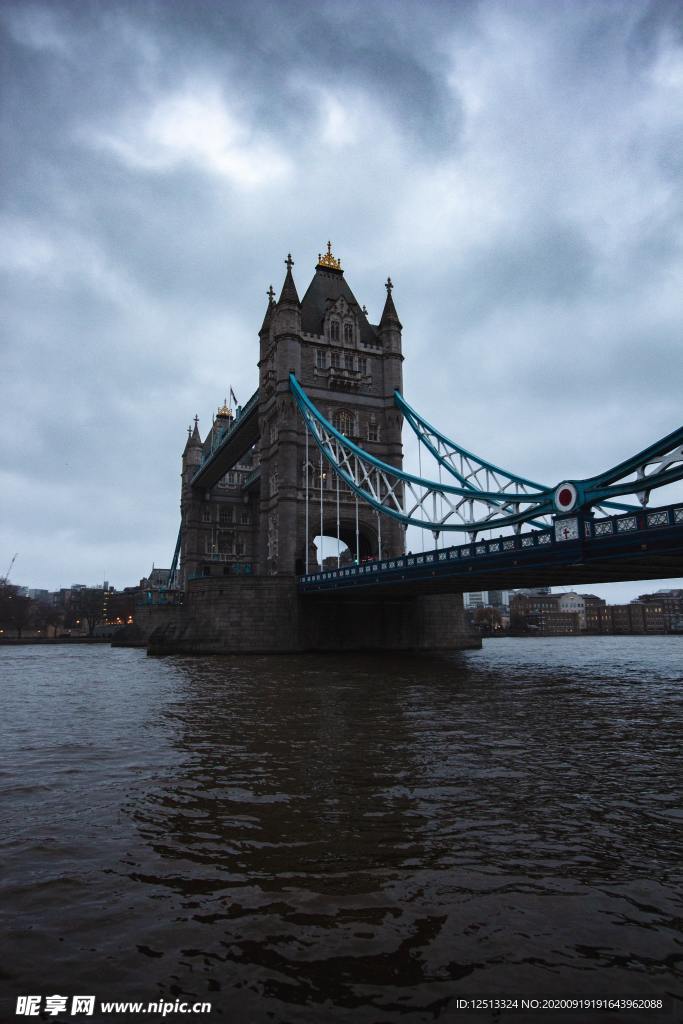 伦敦塔桥