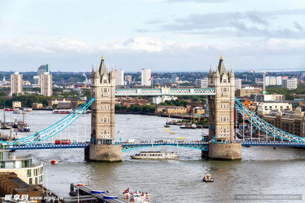 伦敦塔桥