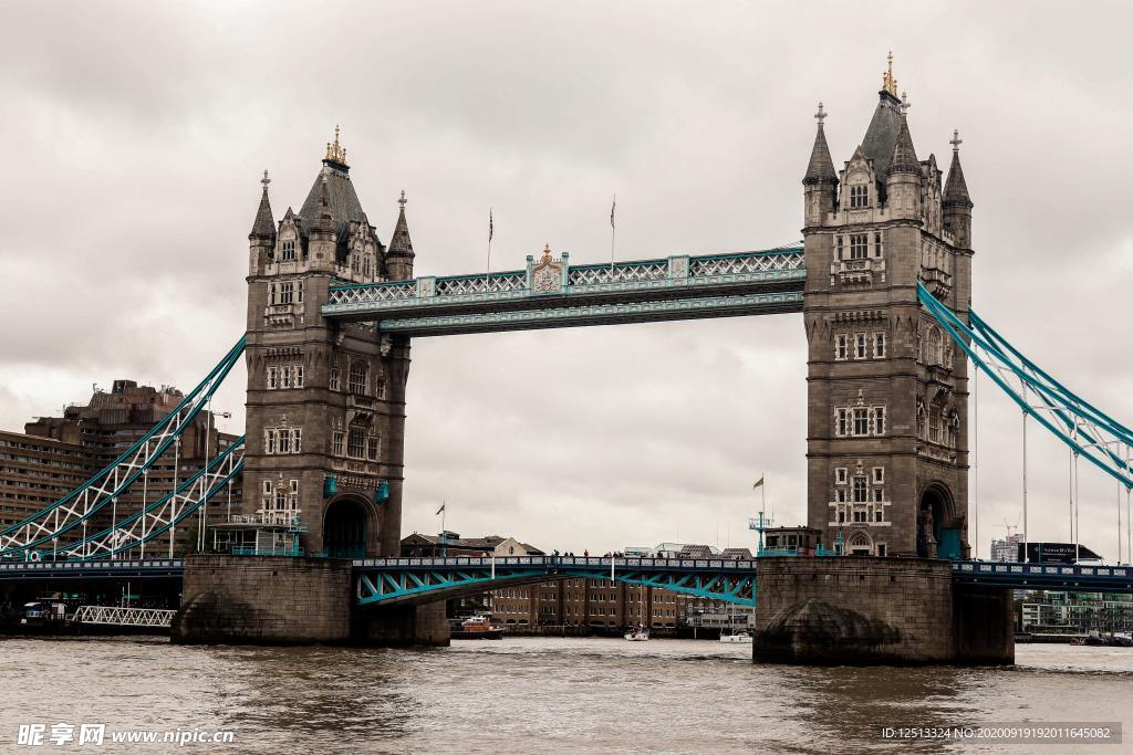 伦敦塔桥