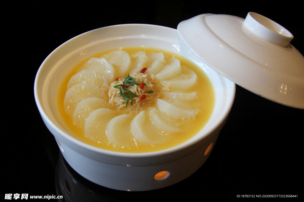 金汤瑶柱酿白玉