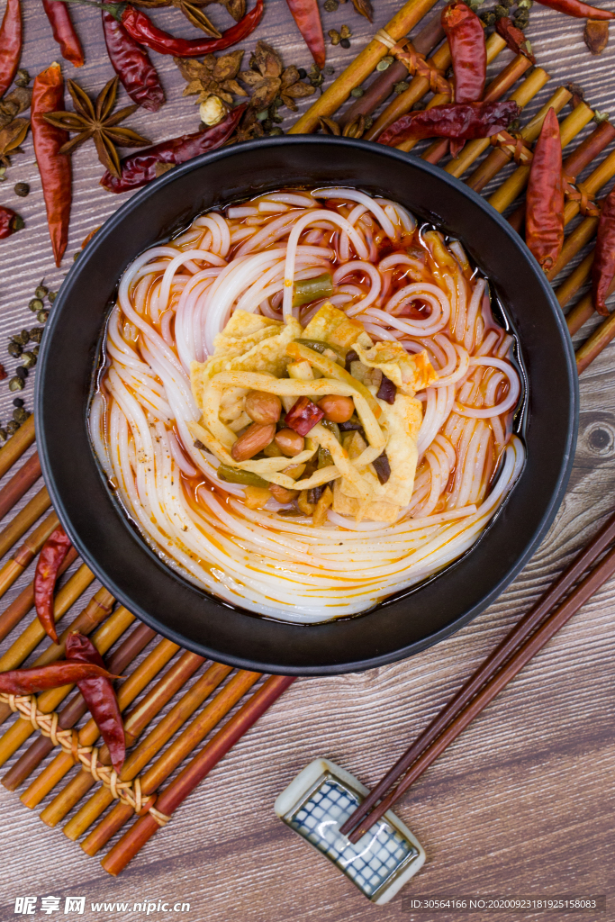 酸辣粉食材美食宣传背景素材