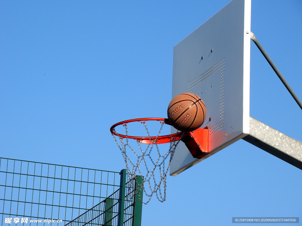 篮球板