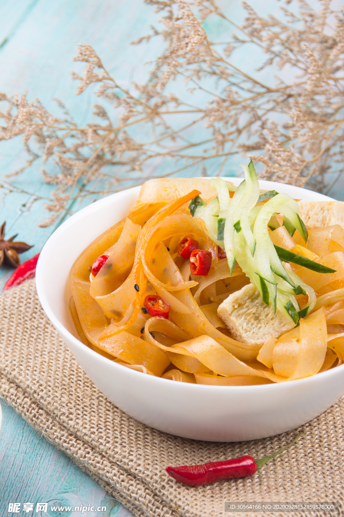 凉皮食物美食背景海报素材