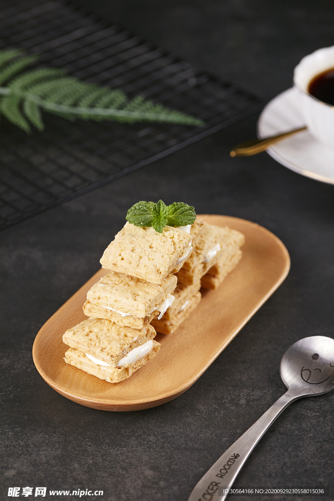 甜品零食木盒背景海报素材