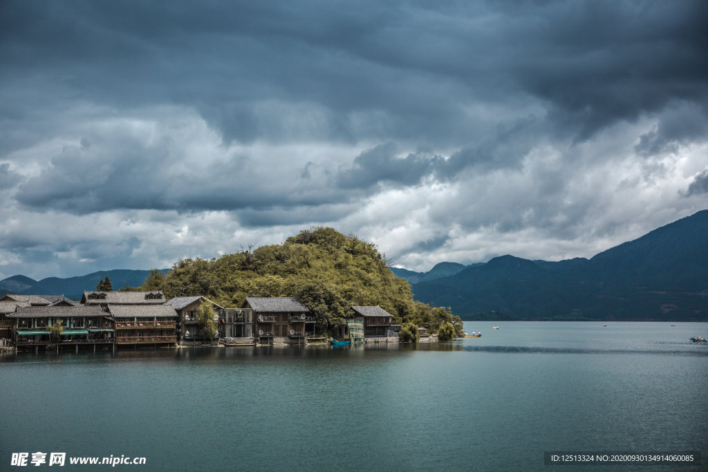 泸沽湖