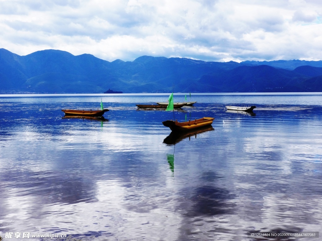 泸沽湖