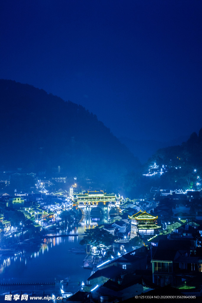 凤凰古城