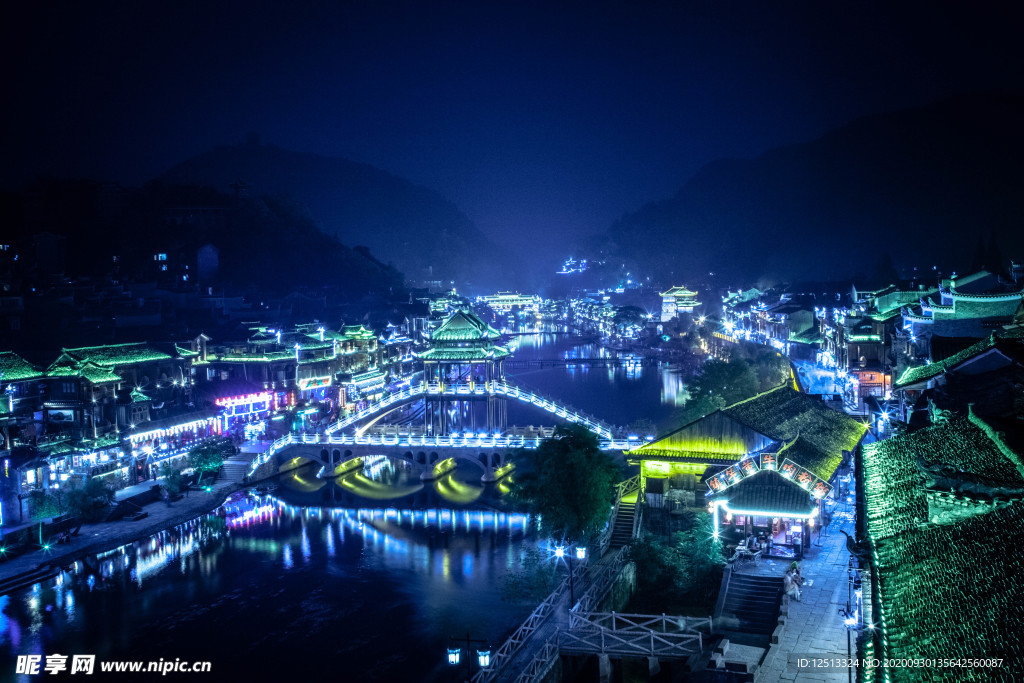凤凰古城
