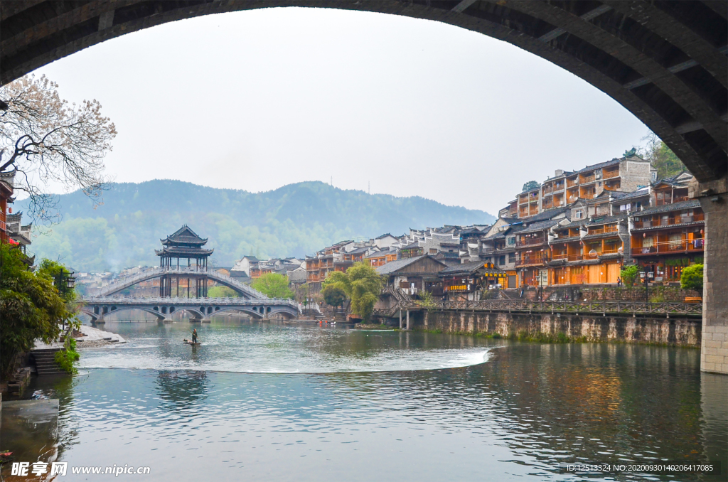 凤凰古城