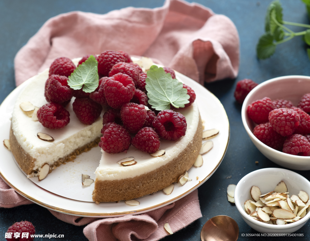 桑葚蛋糕美食零食背景海报素材