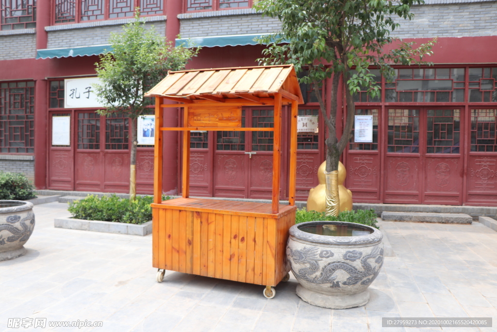 地摊小推车图片