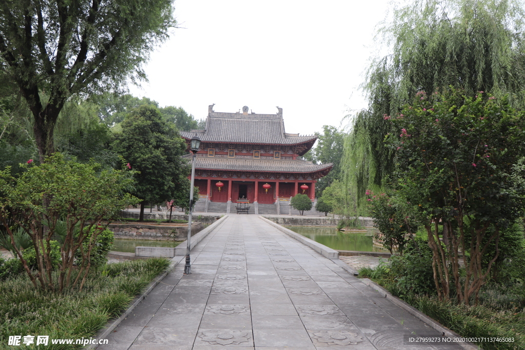 白马寺大雄宝殿远景图片