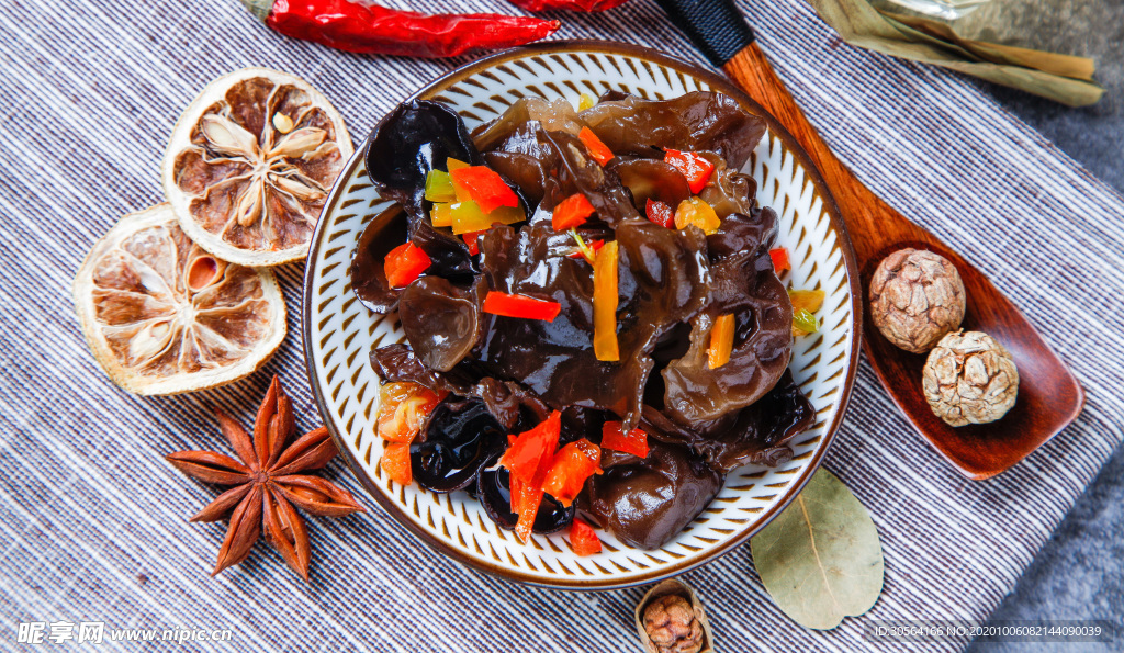 凉拌木耳美食食材背景海报素材