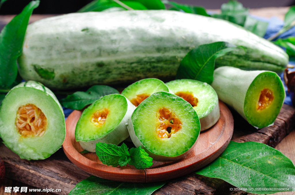 香瓜羊角蜜水果背景海报素材