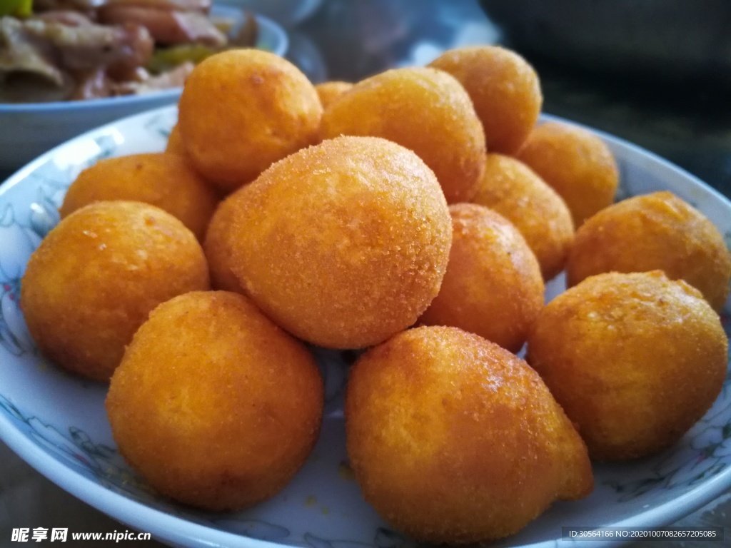 麻团早餐点心背景海报素材